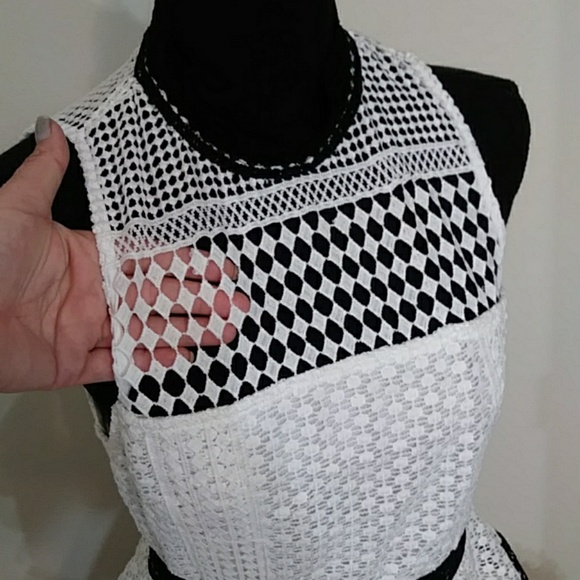 Forever 21 Black & White Sleeveless Dress - Picture 2 of 7